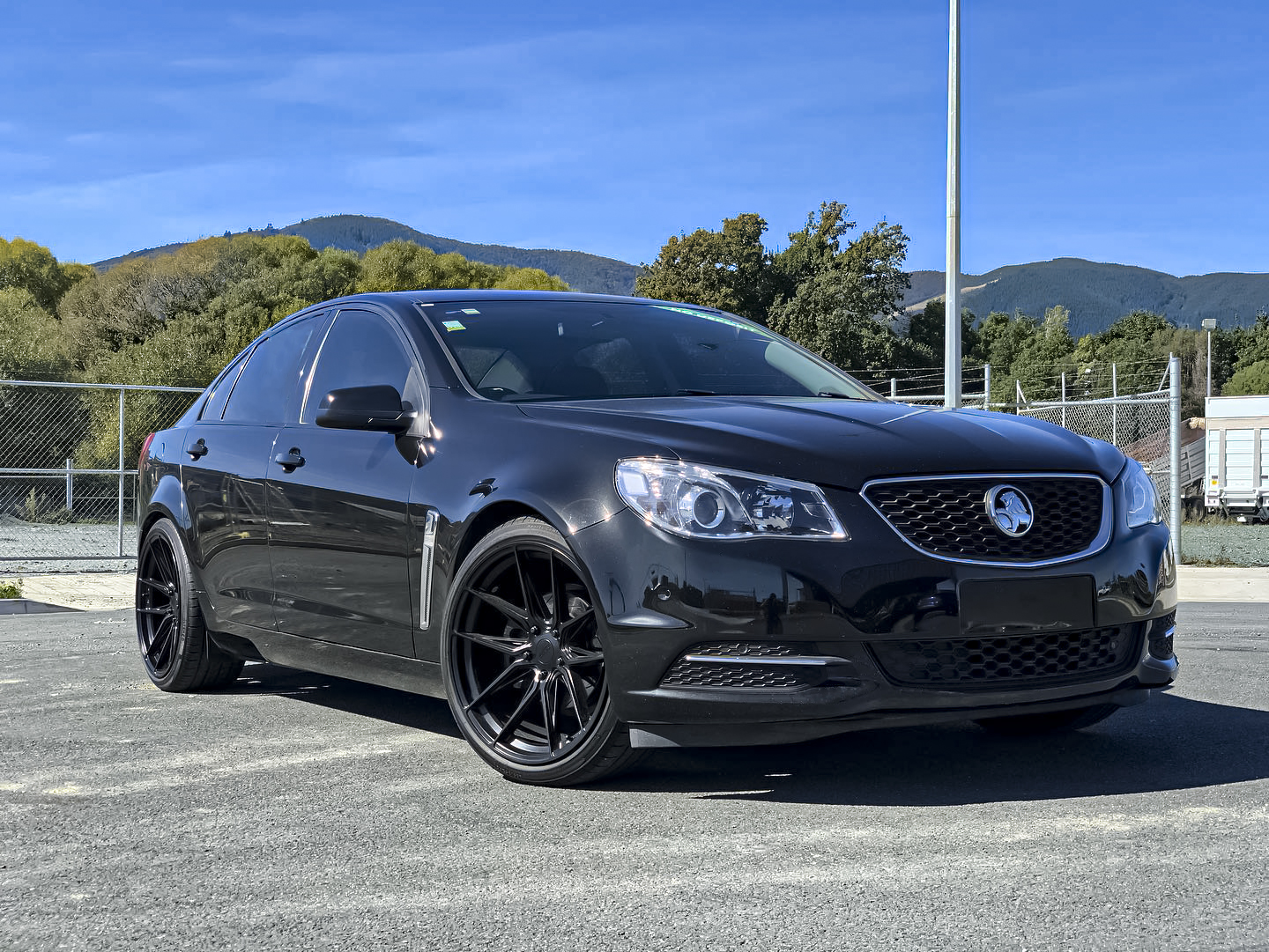 Holden Commodore 20x10 Forum Intake 360 Link Automotive Styling