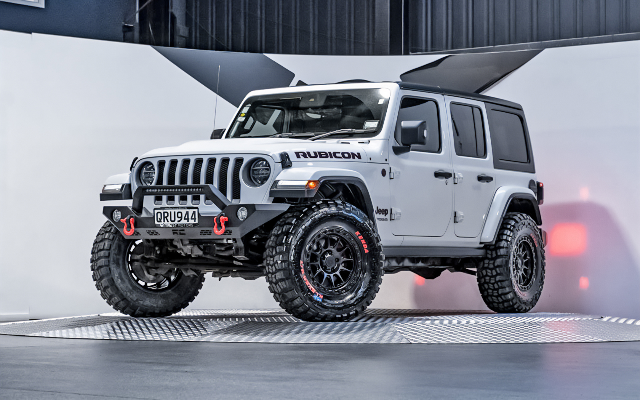 Jeep Wrangler - Alpha Podium - 360 Link - Automotive Styling Specialists