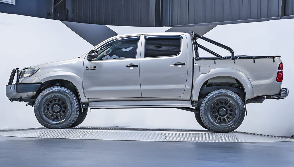 Toyota Hilux - Alpha Brawler 1 - 360 Link - Automotive Styling Specialists